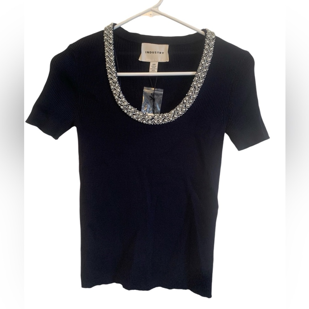 NEW Gorgeous navy blue ribbed knit short sleeve sweater NWT beaded pearl collar